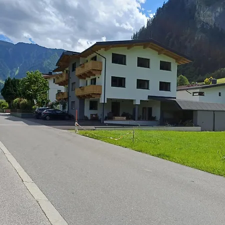 Schroll Irmi Mayrhofen